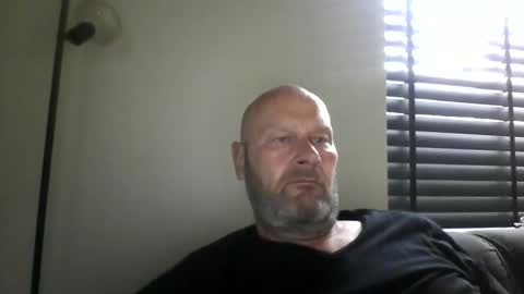 Snapshot of bigmike3339 chatting on September 10, 6:57 am bigmike3339 online show from September 10, 6:57 am