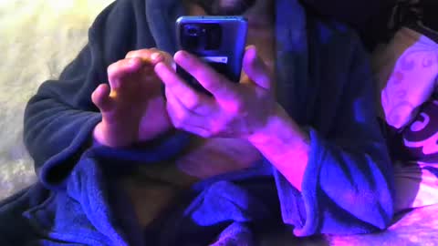 Snapshot of bigreallover chatting on January 5, 1:47 pm ...... online show from January 5, 1:47 pm