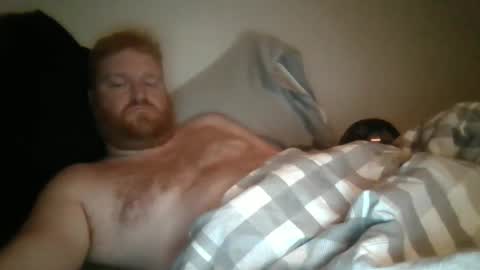 Snapshot of bigred92899 chatting on November 10, 3:27 am bigred92899 online show from November 10, 3:27 am