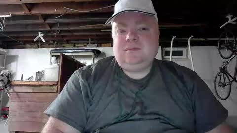 Big Red online show from May 4, 1:01 am