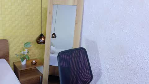 bigroundbooty_ online show from May 27, 8:39 pm