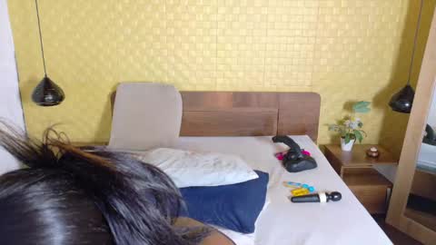 bigroundbooty_ online show from June 3, 8:25 pm