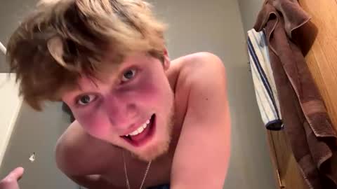 bigskinnyboyshh online show from November 25, 11:27 pm