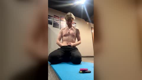 bigskinnyboyshh online show from February 4, 12:05 am