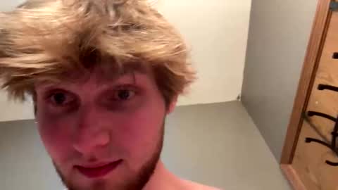 bigskinnyboyshh online show from May 9, 3:12 am