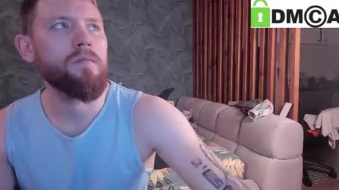 Snapshot of bigsmall_couple chatting on January 28, 4:30 pm bigsmall_couple online show from January 28, 4:30 pm