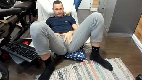 Snapshot of bigsshark chatting on January 8, 10:15 am bigsshark online show from January 8, 10:15 am