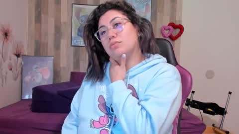 Snapshot of bigt3ti chatting on October 22, 9:09 am Nubia online show from October 22, 9:09 am