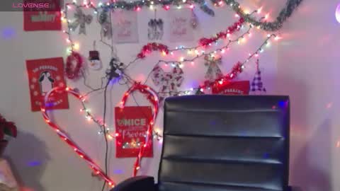 Mahogany online show from December 31, 4:16 am