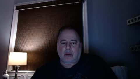 Snapshot of bigthicksatisfying2 chatting on December 24, 9:17 am bigthicksatisfying2 online show from December 24, 9:17 am