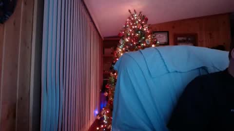 Snapshot of bigthicksatisfying2 chatting on January 6, 3:42 am bigthicksatisfying2 online show from January 6, 3:42 am