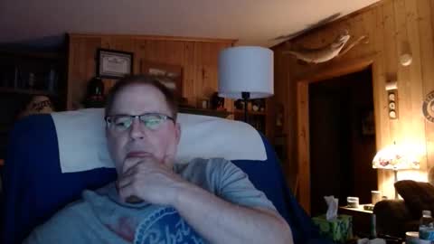 Snapshot of bigthicksatisfying2 chatting on December 19, 7:15 am bigthicksatisfying2 online show from December 19, 7:15 am