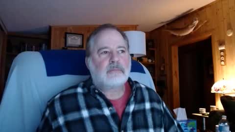 Snapshot of bigthicksatisfying2 chatting on February 15, 6:32 am bigthicksatisfying2 online show from February 15, 6:32 am