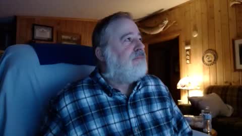 Snapshot of bigthicksatisfying2 chatting on May 12, 2:52 am bigthicksatisfying2 online show from May 12, 2:52 am