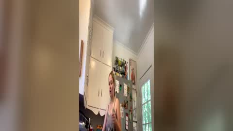 bigtittybella21 online show from June 30, 9:27 pm