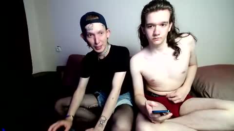 Snapshot of bigtop_and_littlefoxy chatting on July 25, 10:40 pm Alex and Dima online show from July 25, 10:40 pm