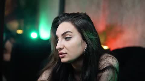  Biki  online show from November 26, 8:21 pm