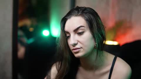  Biki  online show from November 30, 7:07 pm