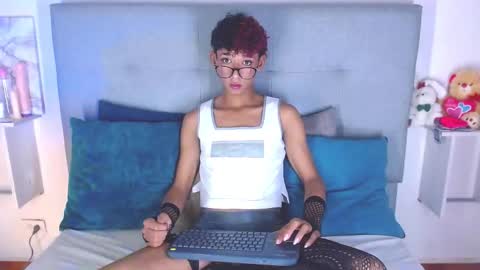 B-I-L-L-I-E 3 online show from October 8, 1:20 pm