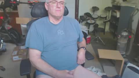 billp750876 online show from May 4, 9:22 pm