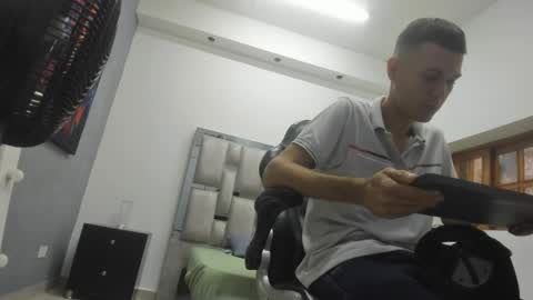Snapshot of billy__coogan chatting on May 21, 1:51 pm billy__coogan online show from May 21, 1:51 pm