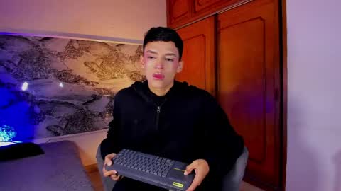 Sam online show from April 28, 11:37 am