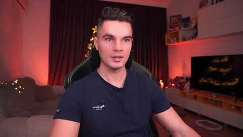 Snapshot of billypassion chatting on December 21, 1:42 pm BillyPassion online show from December 21, 1:42 pm