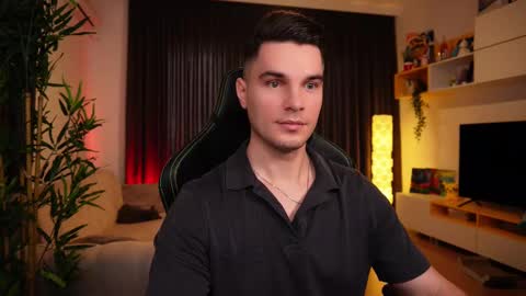 Snapshot of billypassion chatting on February 16, 8:43 am BillyPassion online show from February 16, 8:43 am