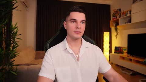 Snapshot of billypassion chatting on February 18, 4:48 am BillyPassion online show from February 18, 4:48 am