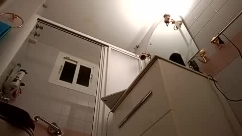 Snapshot of bilmapiedradura chatting on January 7, 7:10 am Bill online show from January 7, 7:10 am