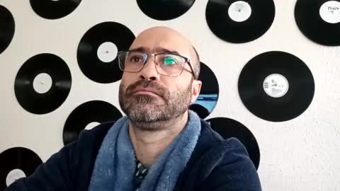 Snapshot of bilmapiedradura chatting on February 15, 9:49 am Bill online show from February 15, 9:49 am