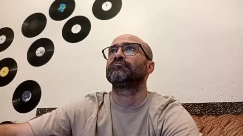 Snapshot of bilmapiedradura chatting on October 4, 6:17 pm Bill online show from October 4, 6:17 pm