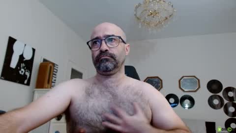 Snapshot of bilmapiedradura chatting on October 20, 10:49 am Bill online show from October 20, 10:49 am