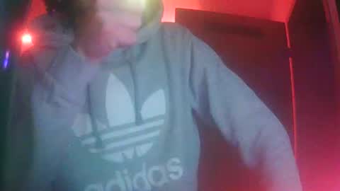 Snapshot of bingz88 chatting on February 7, 12:58 am bingz88 online show from February 7, 12:58 am
