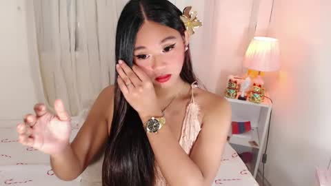 binnie_katchins online show from July 28, 3:02 am