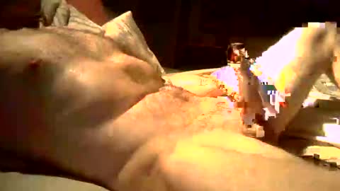 Snapshot of birdyboy795 chatting on October 14, 12:33 am birdyboy795 online show from October 14, 12:33 am