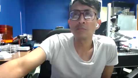 Snapshot of bisexmangenx chatting on May 30, 1:14 am Manu O online show from May 30, 1:14 am