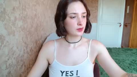 Snapshot of bitch_little_ass chatting on August 3, 6:12 am Carol online show from August 3, 6:12 am