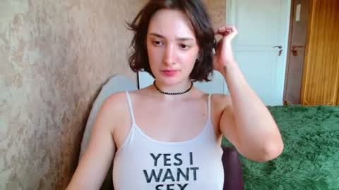 Snapshot of bitch_little_ass chatting on August 3, 9:04 am Carol online show from August 3, 9:04 am