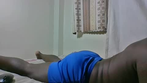 Snapshot of bitchcam_ chatting on November 18, 4:28 am bitchcam_ online show from November 18, 4:28 am