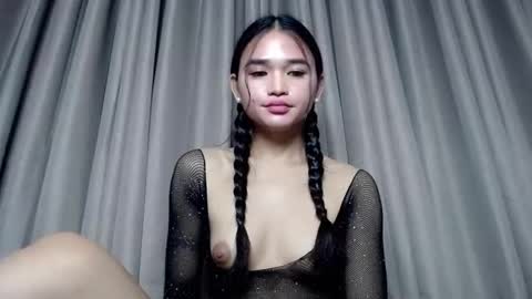 bitchy_bea online show from April 28, 1:05 pm