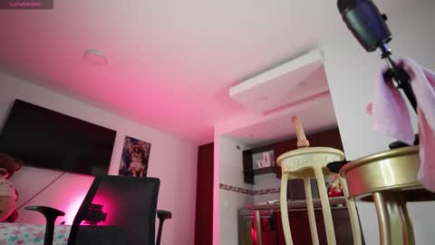 Snapshot of bitchysalome chatting on October 9, 1:31 pm bitchysalome online show from October 9, 1:31 pm