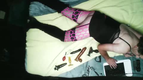 Snapshot of biteme13 chatting on September 13, 10:15 am biteme13 online show from September 13, 10:15 am