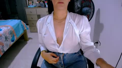 bittermomxxx online show from June 26, 3:27 pm
