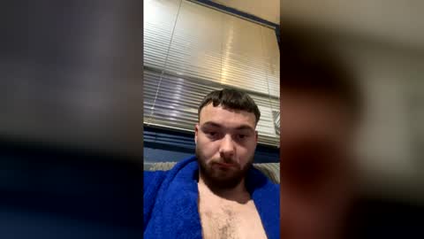 bizzle0001 online show from April 2, 2:53 am