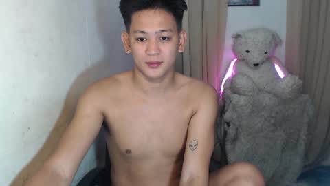 Snapshot of bj_alex31 chatting on November 4, 3:44 pm alex online show from November 4, 3:44 pm