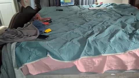 Snapshot of bjaybaby chatting on December 18, 3:34 am bjaybaby online show from December 18, 3:34 am