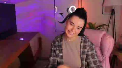 Snapshot of black___barbie chatting on October 16, 7:59 pm Black   Barbie online show from October 16, 7:59 pm