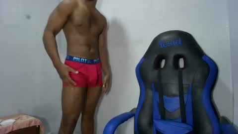 tu morenito online show from June 18, 4:00 pm