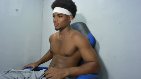 tu morenito online show from July 31, 3:39 am